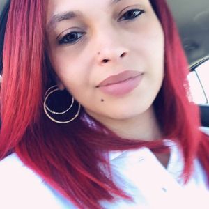 Meet your Posher, Larissa m